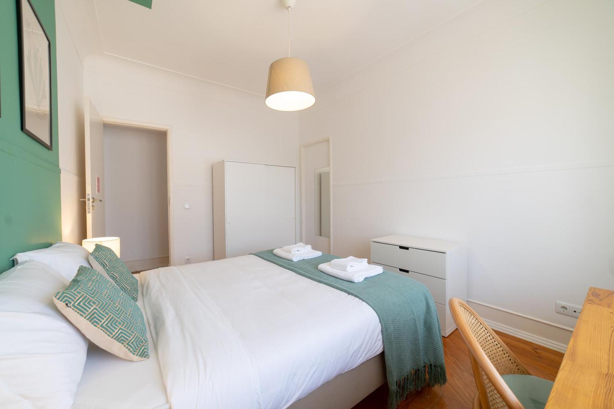 Apartment Desterro 4 - Historical Four-bedroom Lissabon