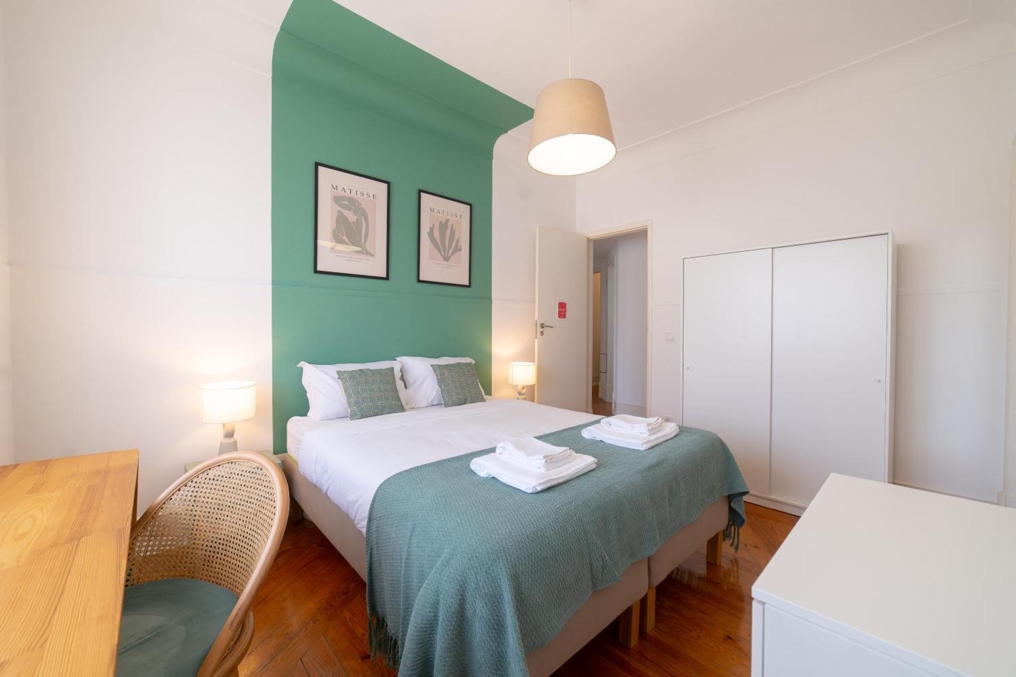 Desterro 4 - Historical Four-bedroom Apartment